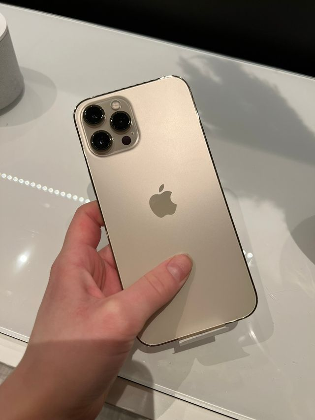 iPhone 12 pro max 128g 675€