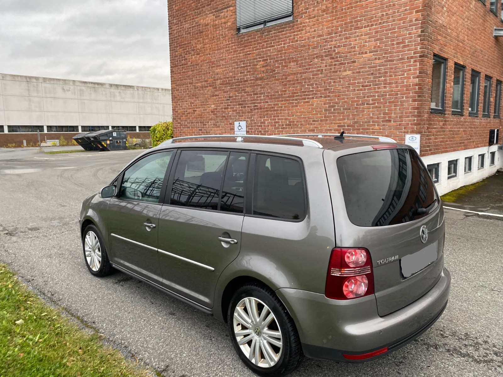 Volkswagen touran