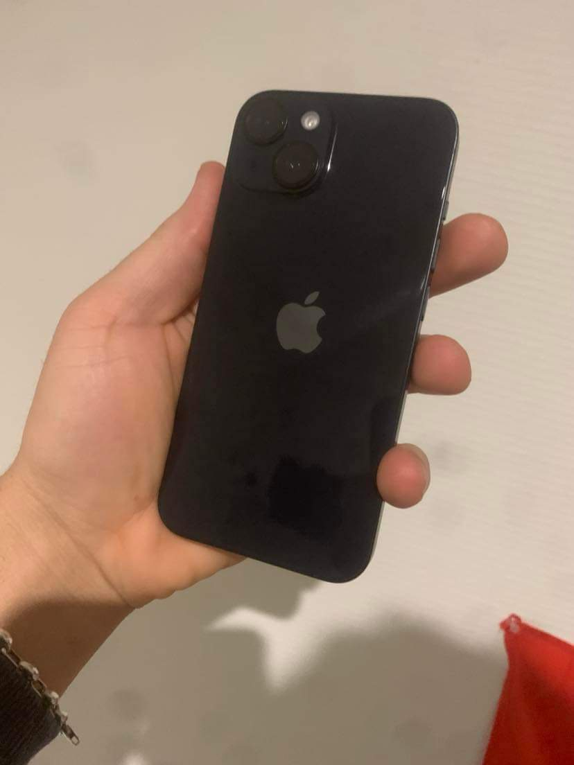 iPhone 14 128 giga utiliser propre