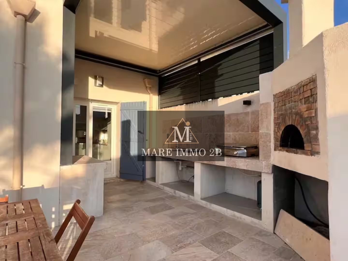 Villa contemporaine avec Piscine - Miniature 3