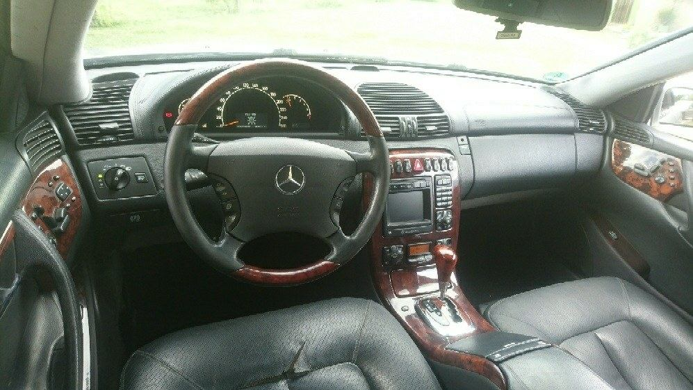 Mercedes CL500 V8 - Miniature 2