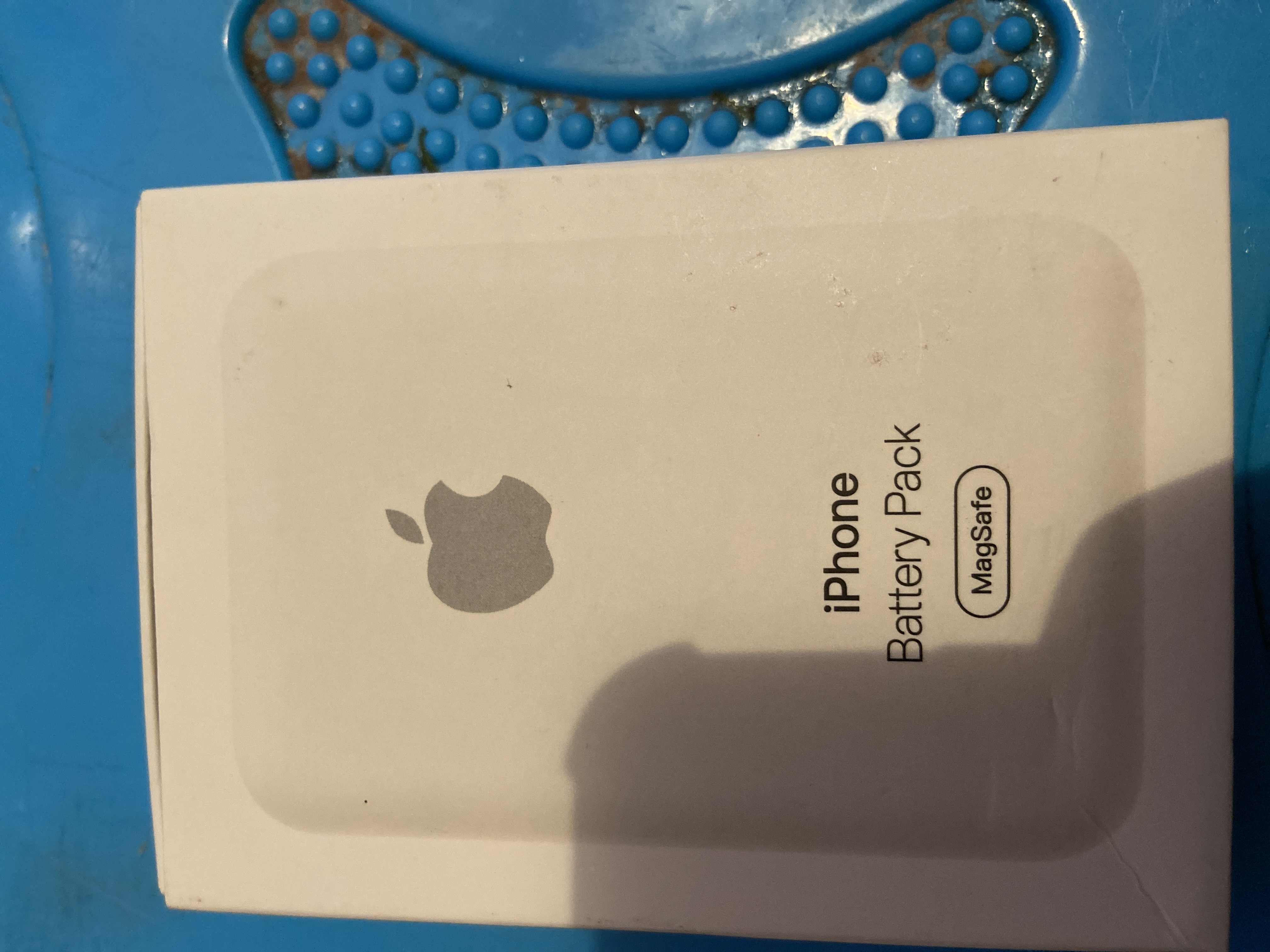 Batterie externe magnétique Apple - Miniature 3