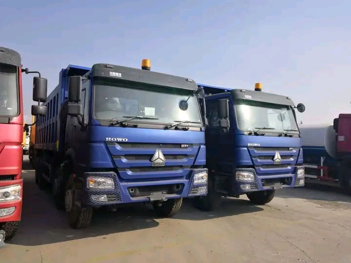 SINOTRUK HOWO 8 4 DUMP TRUK