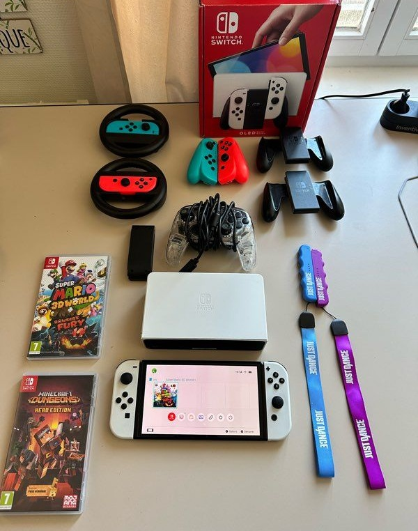 Lot Nintendo Switch OLED