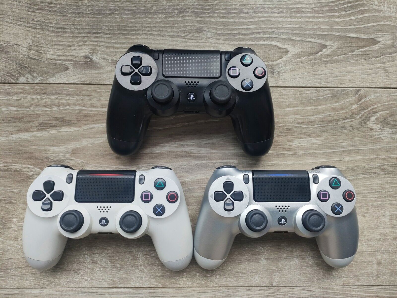 Sony PlayStation PS4 Pro - 1To - Blanc Glacier + 13 Jeux - Miniature 3