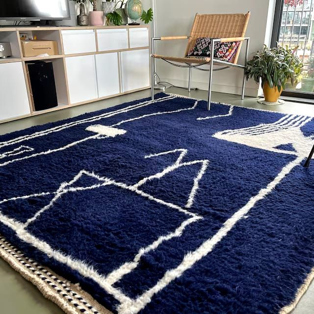 Tapis Bérbère de laine authentique ,Tapis fait entièrement à la
main