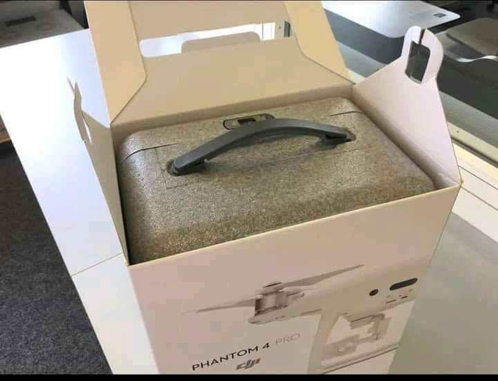 Drone DJI Phantom 4 pro - Miniature 2