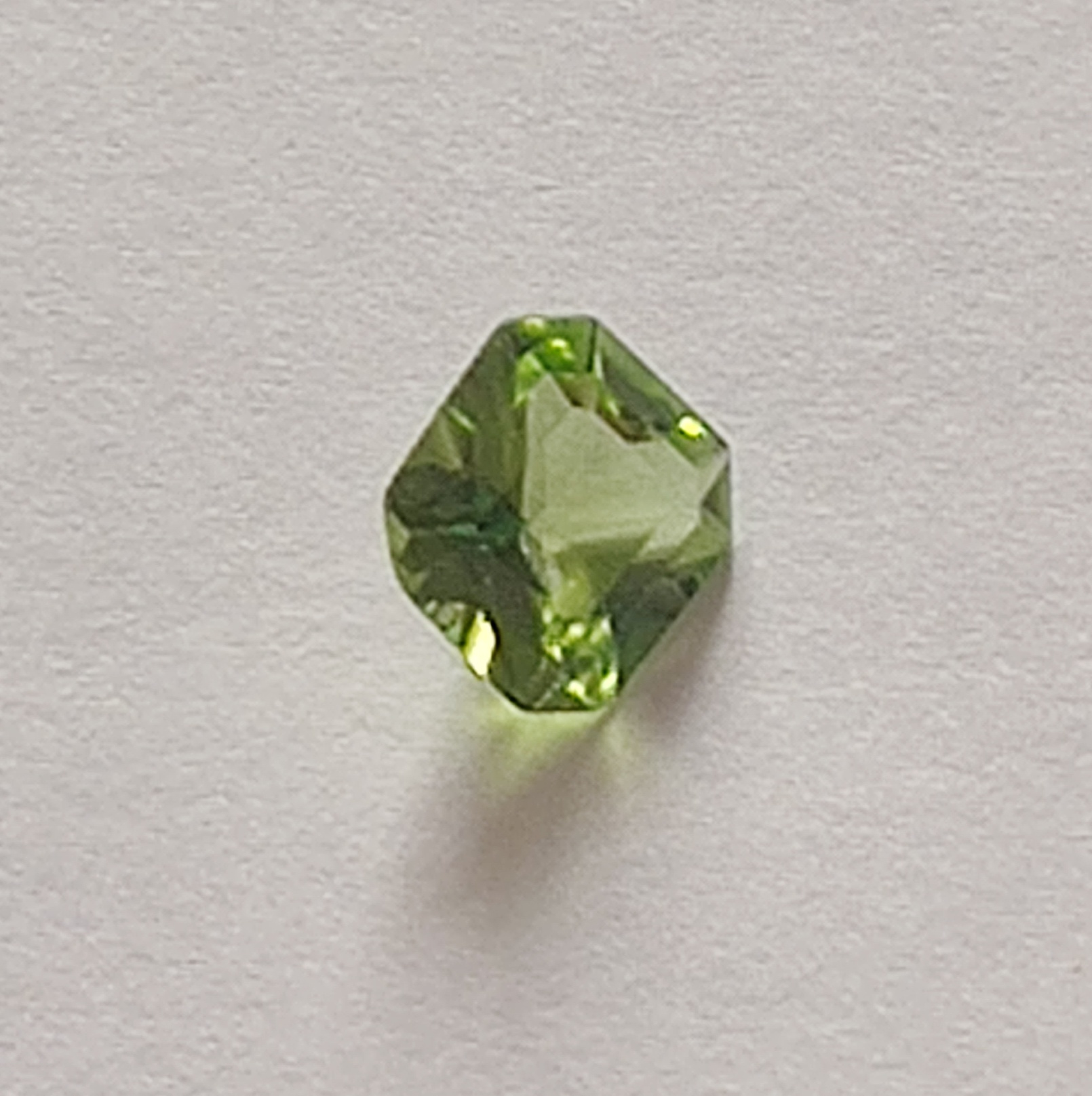 1.87 ct belle peridot 100% naturelle