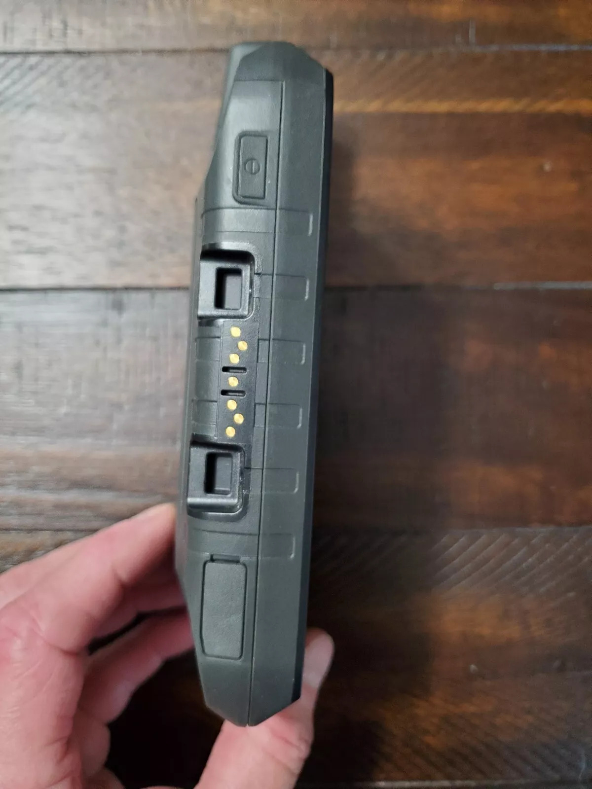 Nouveau GPS Garmin Montana 750I en boîte ouverte