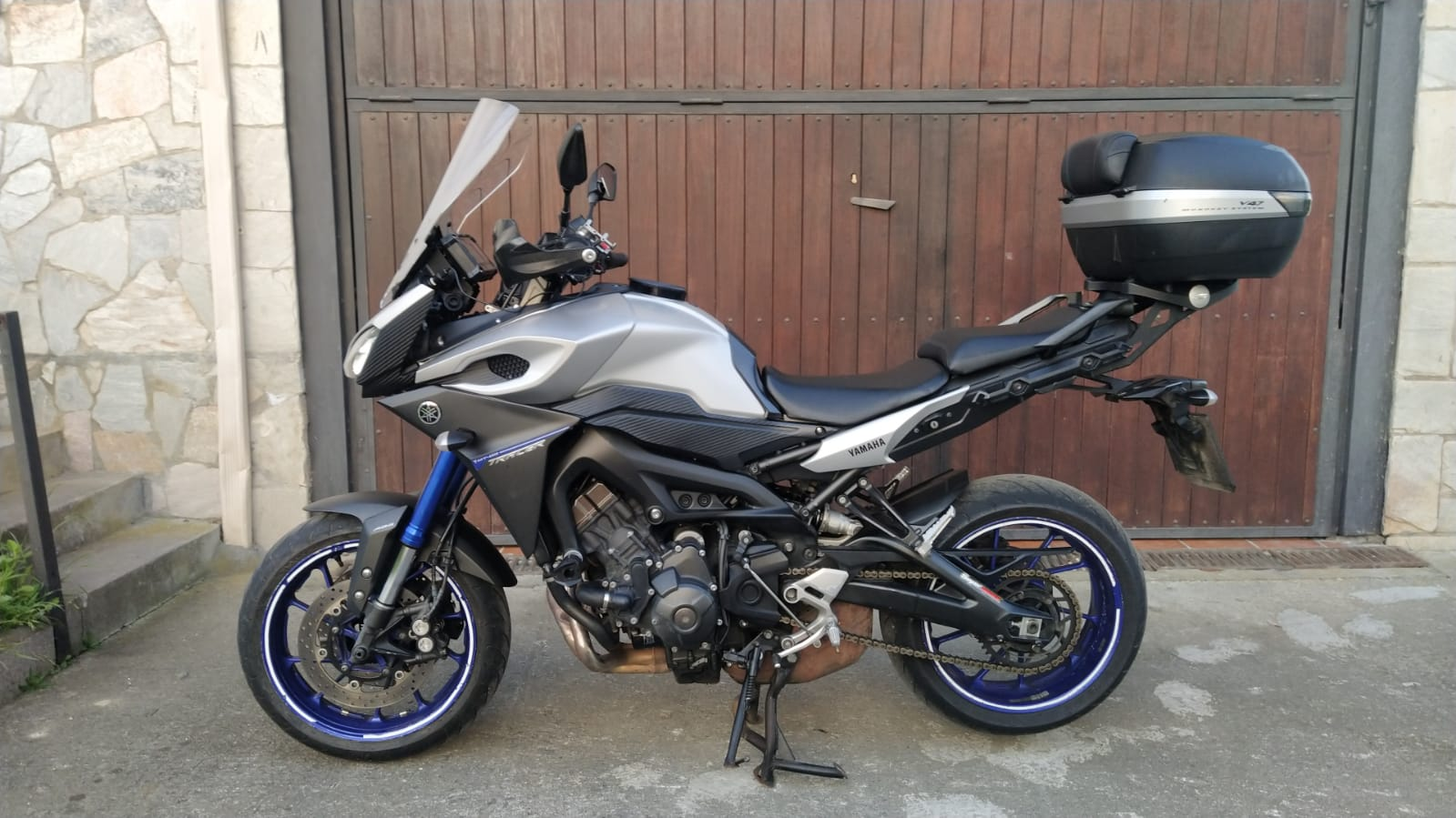 Yamaha tracer 900