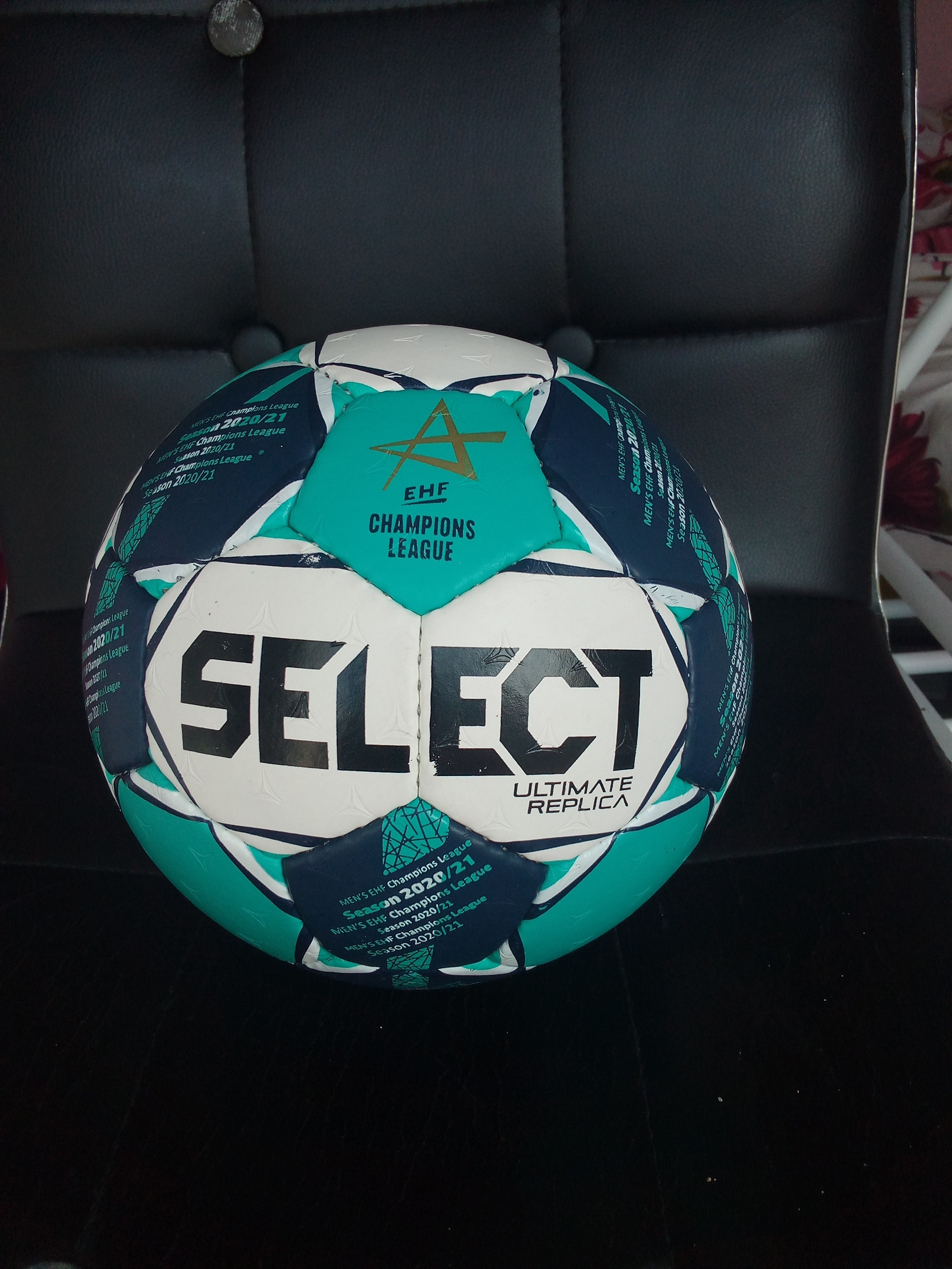 Balle de handball SELECT - Photo 1