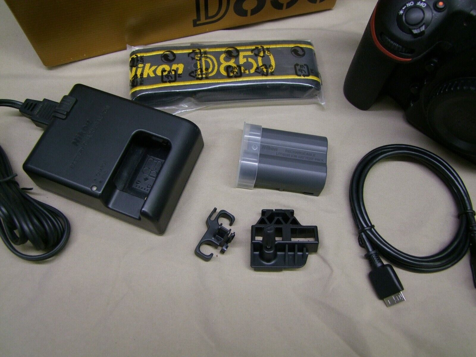 Appareil photo reflex numérique Nikon D850 45,7 MP - Noir (1879 clics)