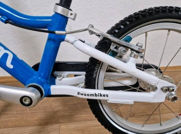 Vélo Woom 2 bleu en très bon état et fonctionne parfaitement - Miniature 2