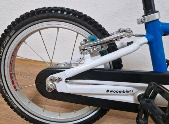 Vélo Woom 2 bleu en très bon état et fonctionne parfaitement - Miniature 3