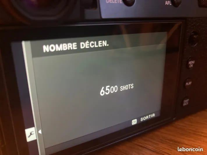 FUJIFILM x100V