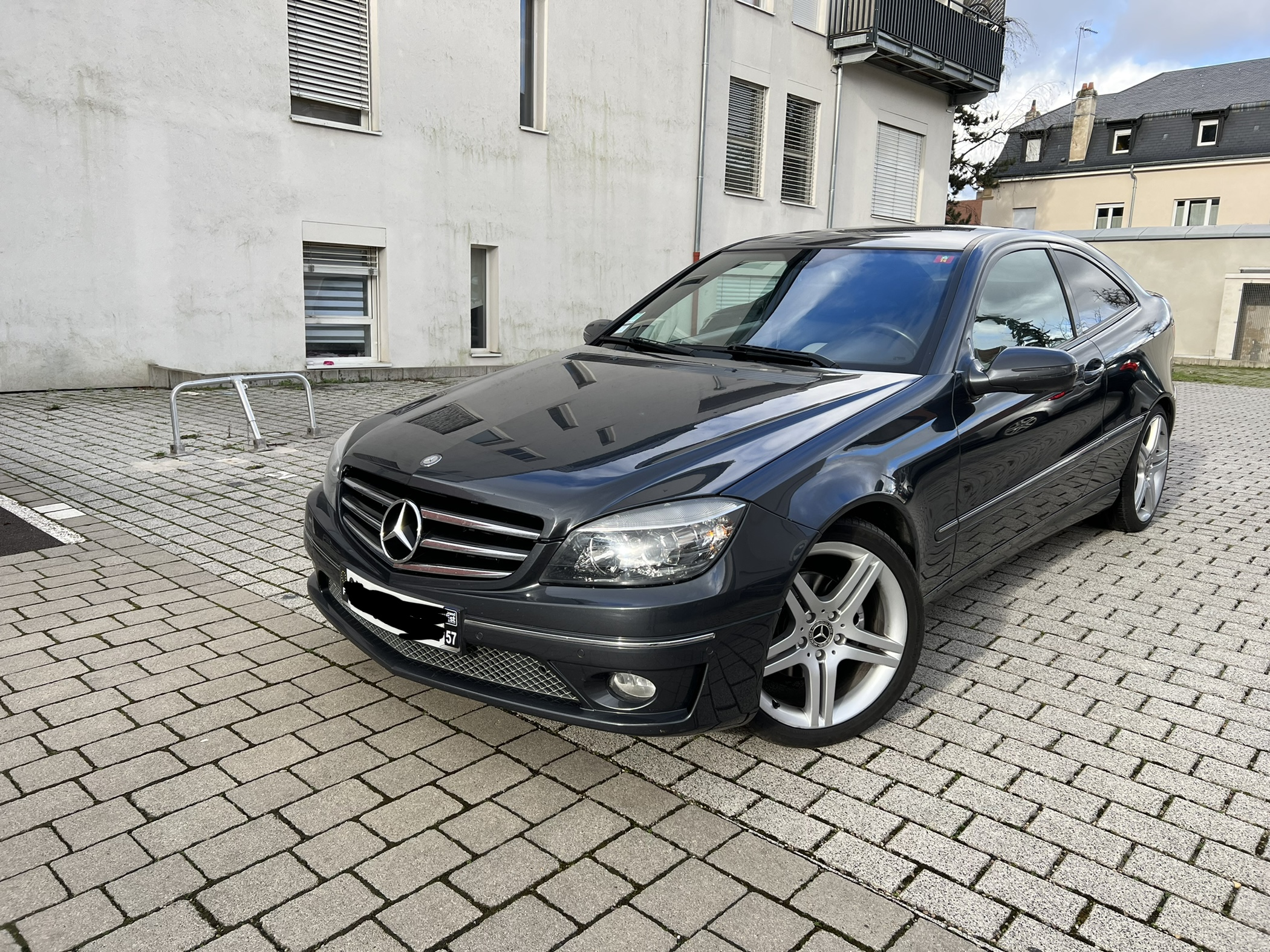 MERCEDES CLC 220 PACK AMG - Miniature 4