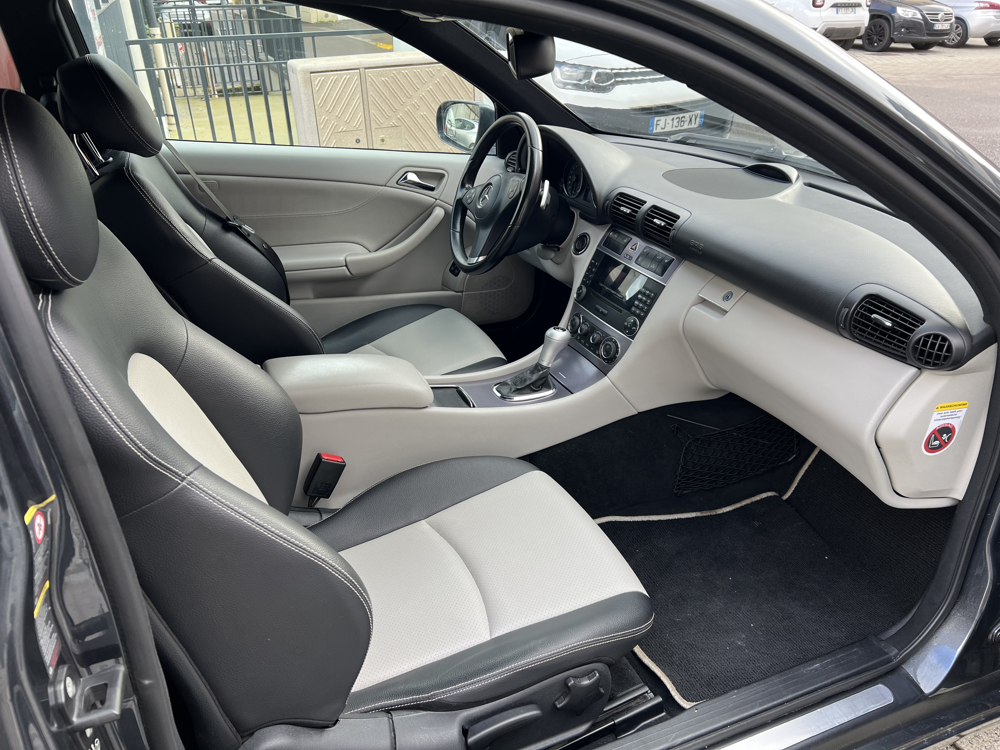 MERCEDES CLC 220 PACK AMG - Miniature 2