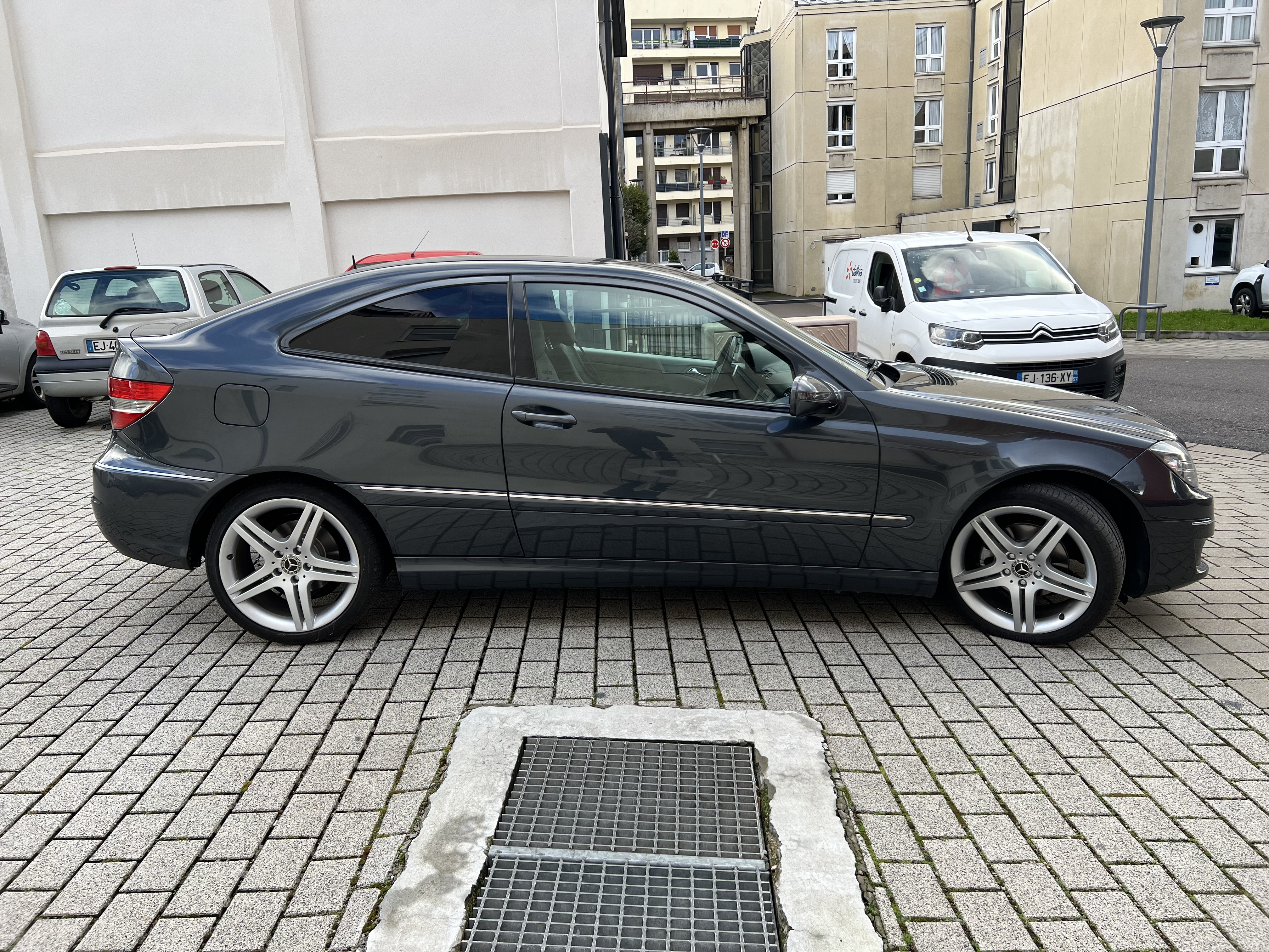 MERCEDES CLC 220 PACK AMG - Miniature 8