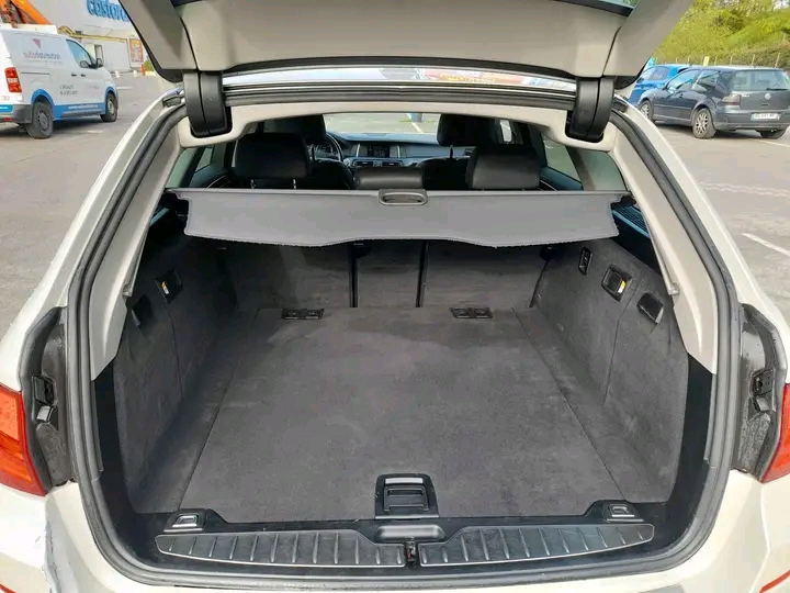 Voiture BMW série 5f11