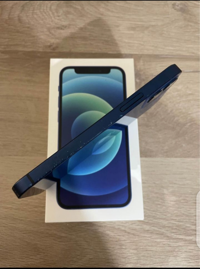 Apple iPhone 13