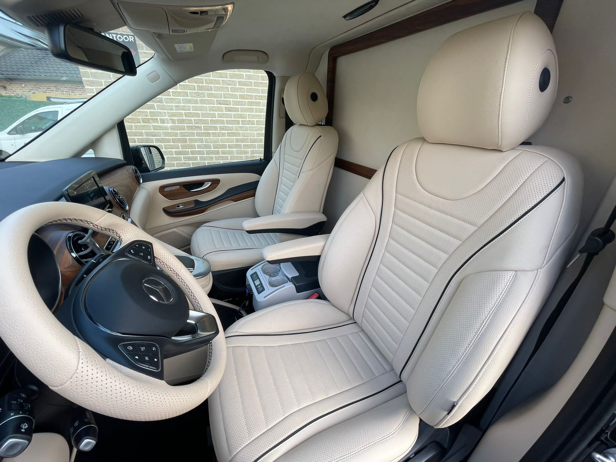 VIP Mercedes V-klasse Exclusive Luxury 84.900euro HTVA