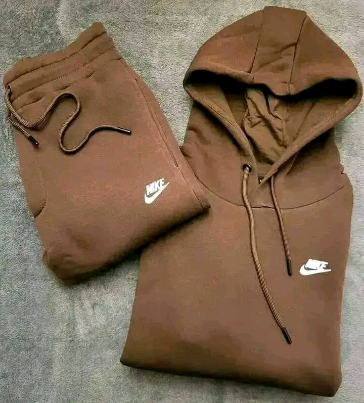 Vêtements joggings survêtement