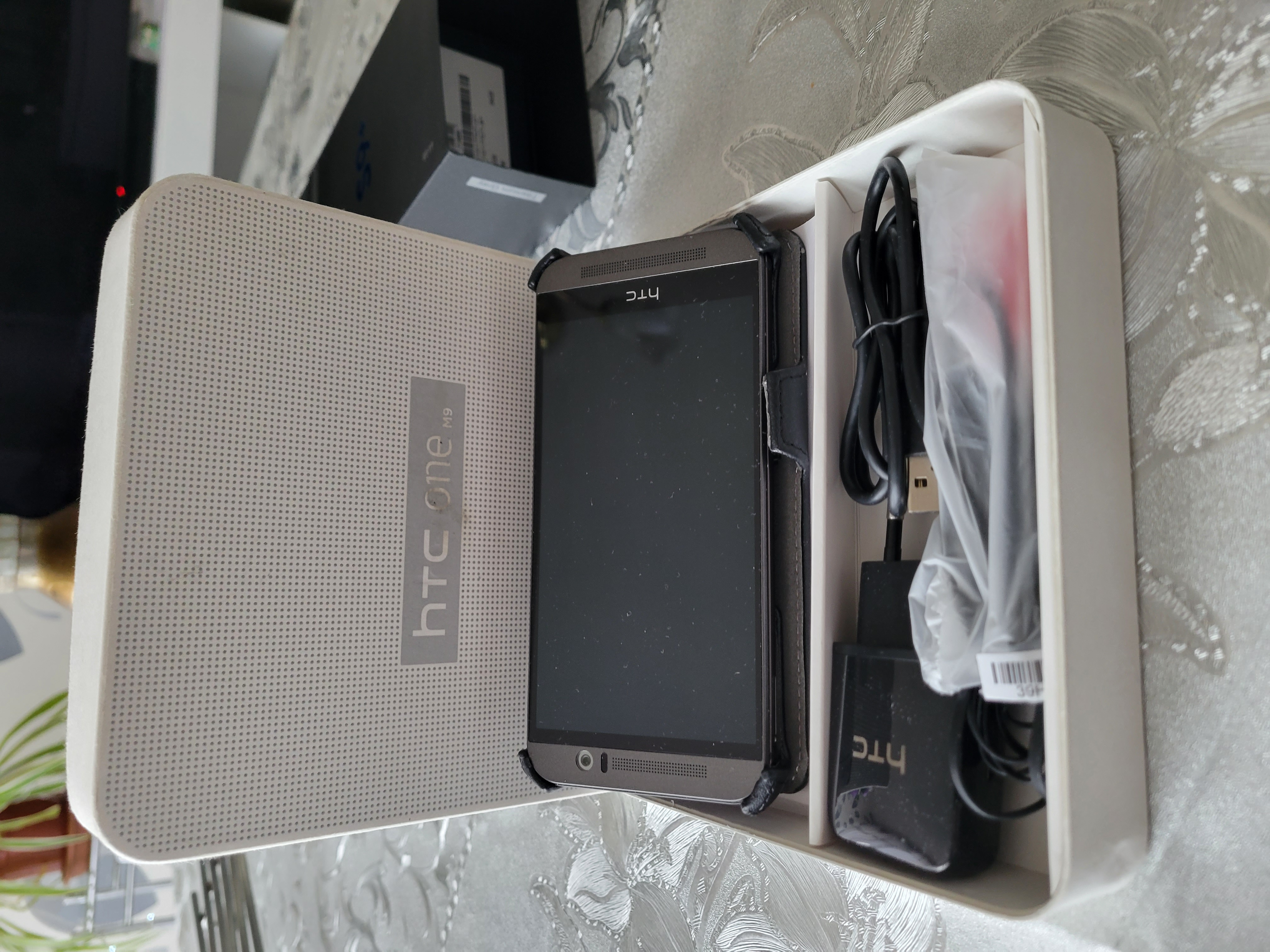 Vente mobile HTC one 32 G0