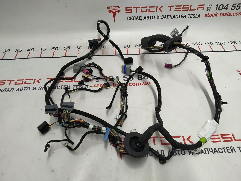 Câblage porte avant droite Tesla 1004424-91-U