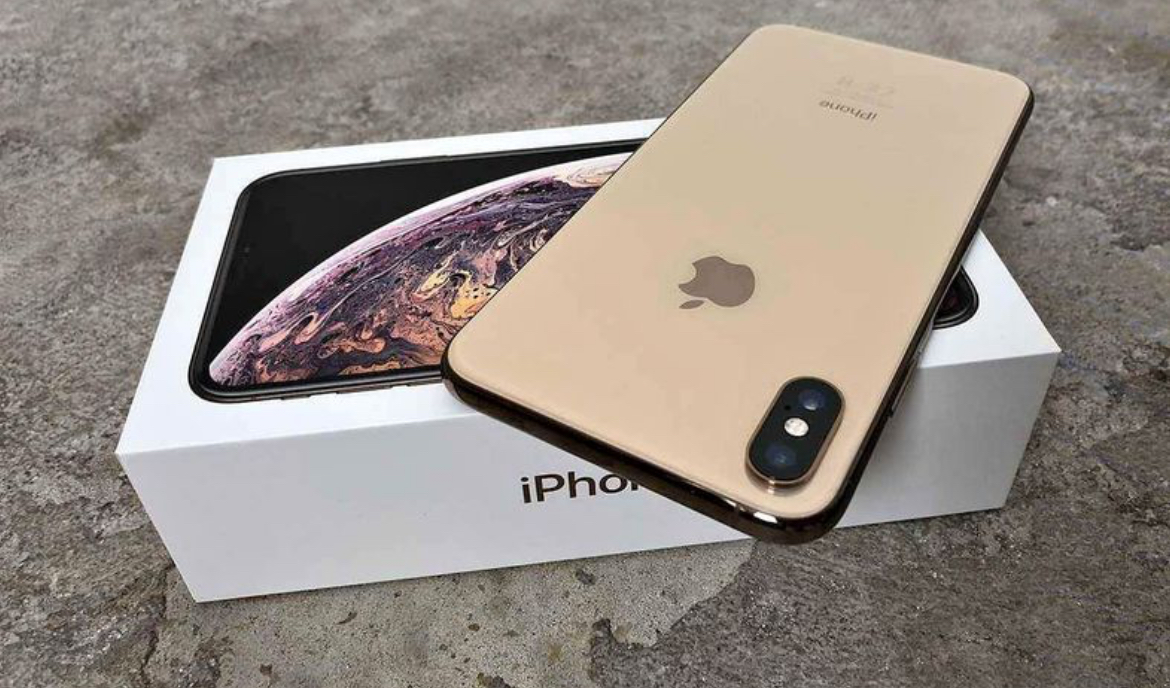 iPhone XS Max gold avec boîte et accessoires