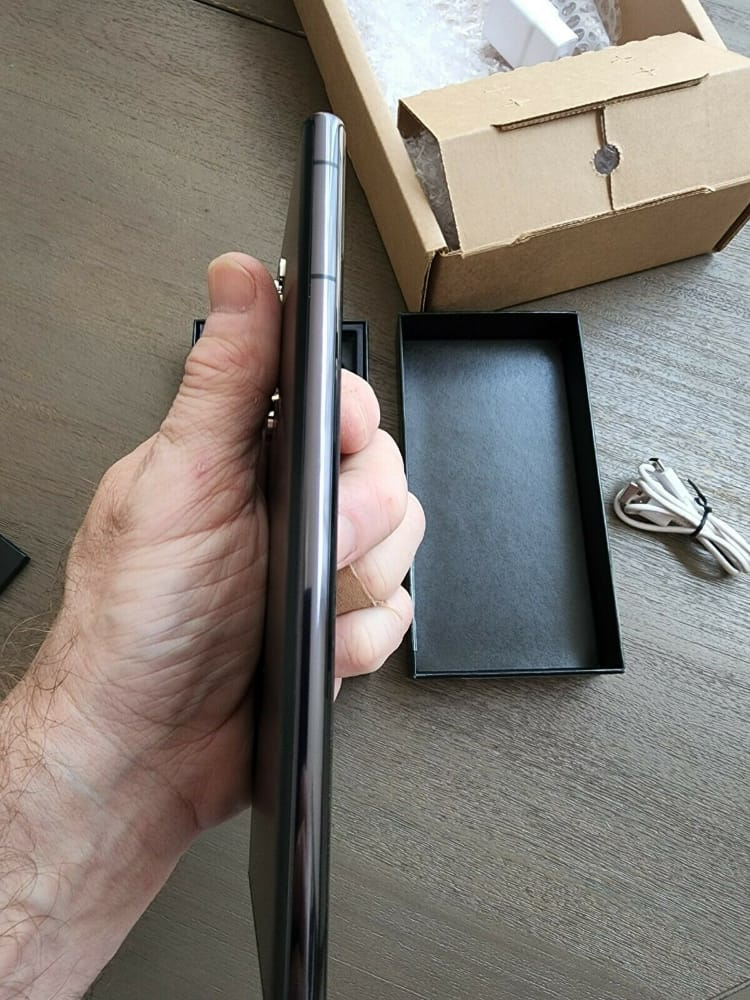 Samsung Galaxy S22 Ultra SM-S908U - 128 Go - Noir fantôme (T-Mobile).