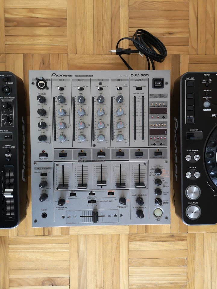 2  CDJ 1000 MK3 1X DJM 600 IM