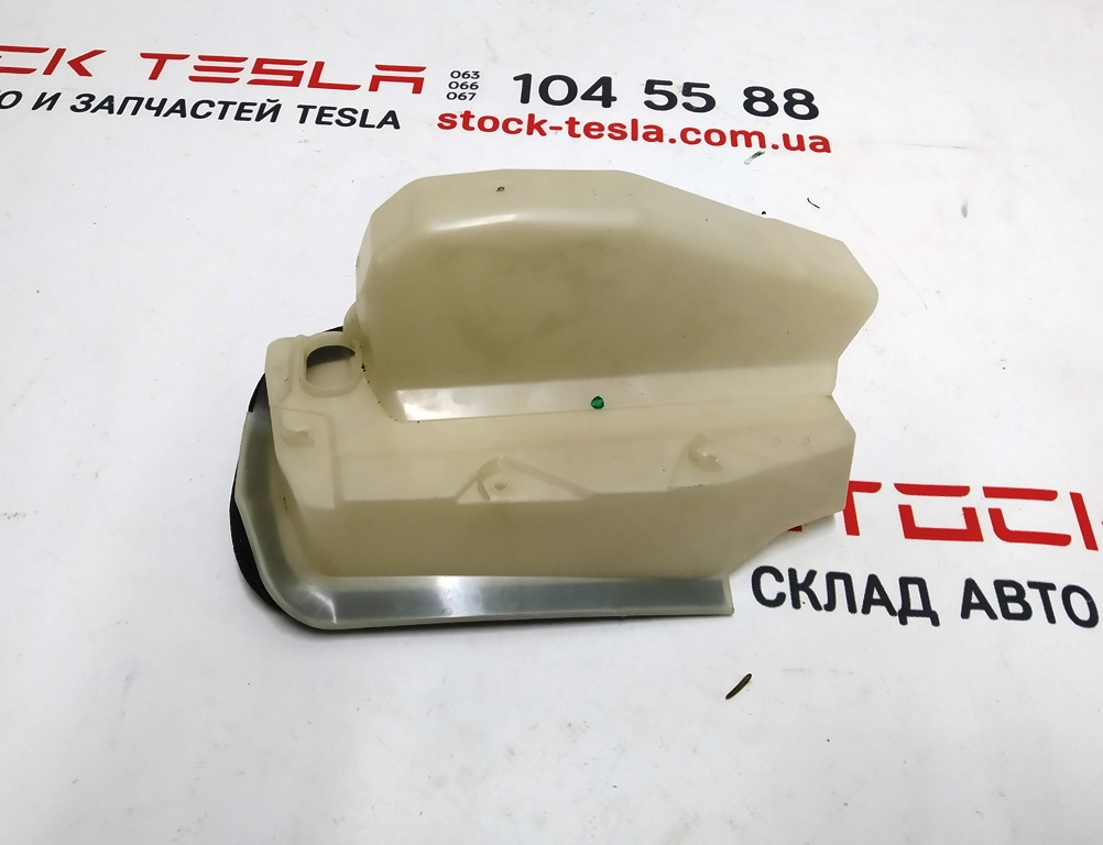 Couvercle de serrure de porte arrière droite Tesla modèle 3
1068969-00-Z