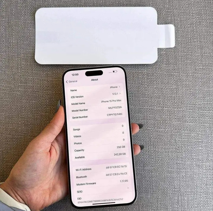 iPhone 15 pro max Encore en bonne état