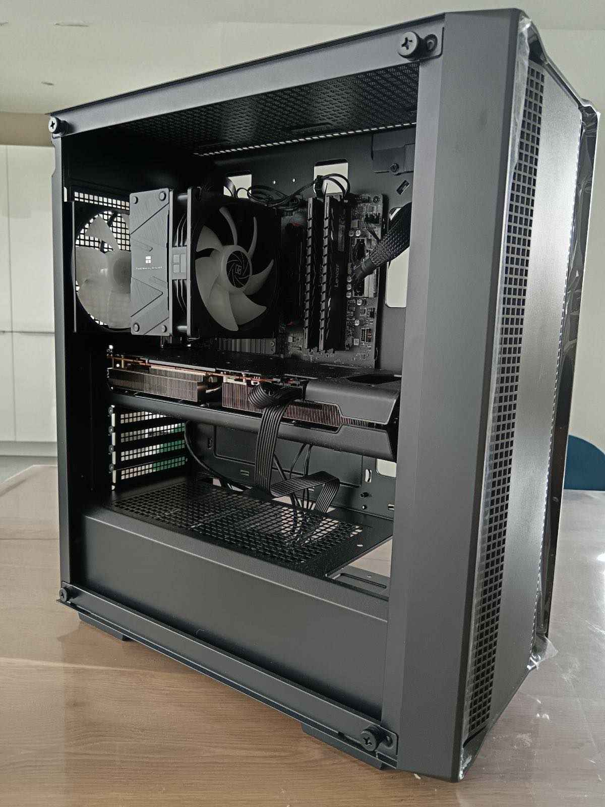 Pc gamer r5 5600x- rx 6800 xfx