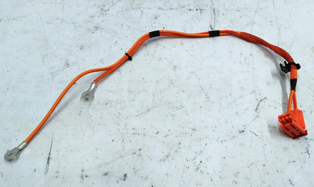 Câblage haute tension de la batterie principale de la sortie
1078426-00-E ID