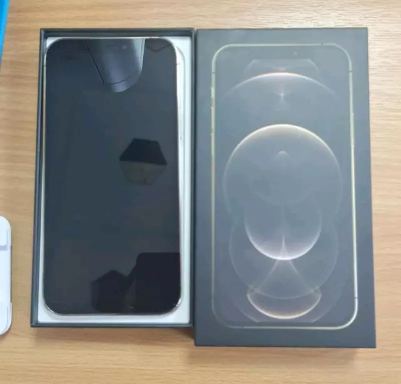 iPhone 12 Pro Gold 512Go
