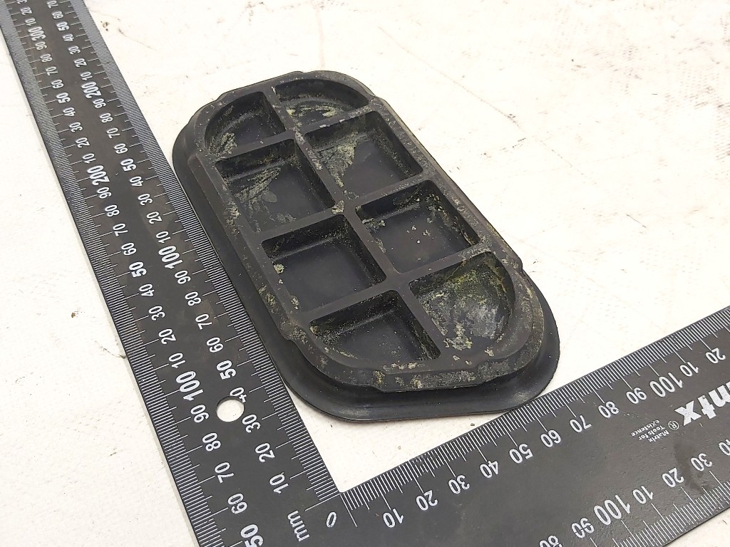 Bouchon d'un quart du panneau de carrosserie intérieur avant gauche du bouclier moteur inférieur gau