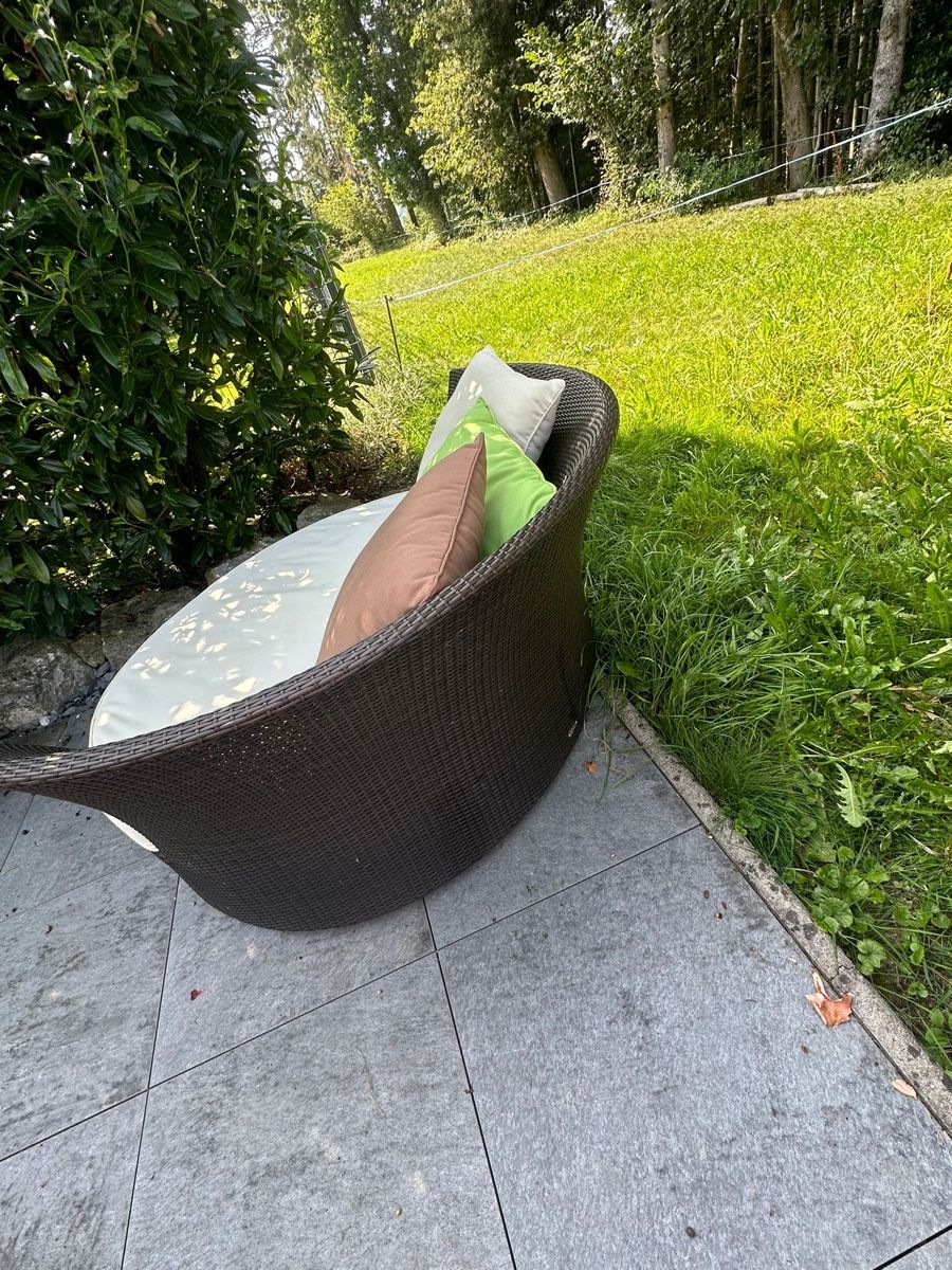 Bain de soleil rond salon de jardin polyrotin marron