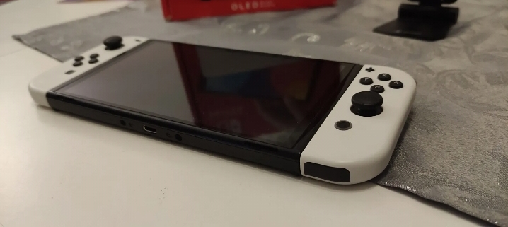 Nintendo Switch Oled - Miniature 3