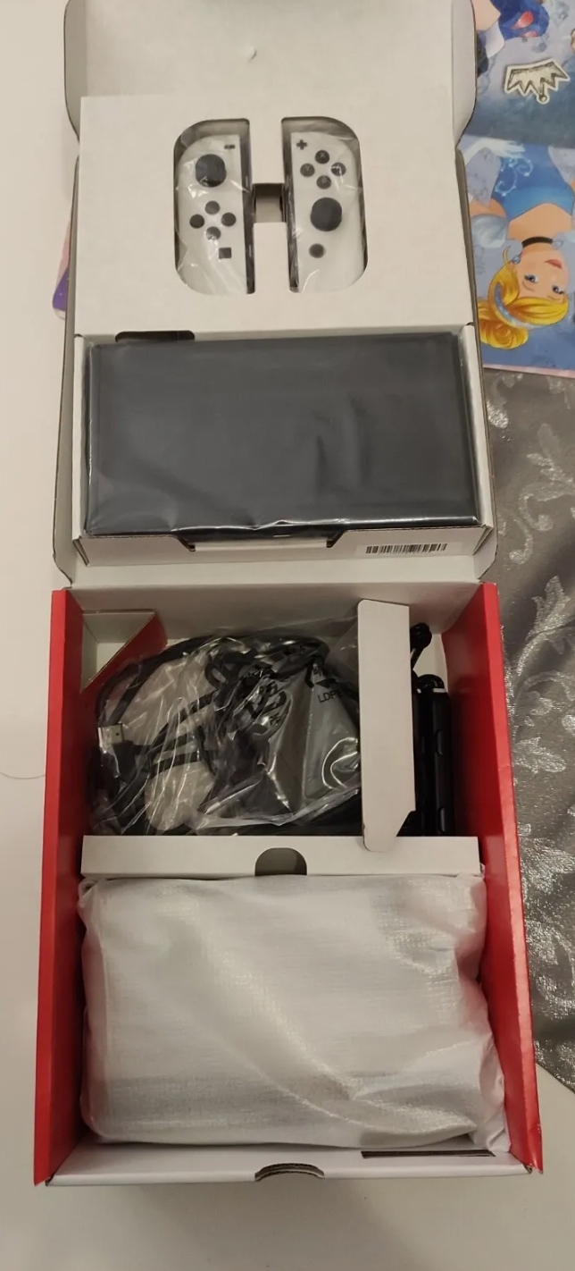 Nintendo Switch Oled - Miniature 2