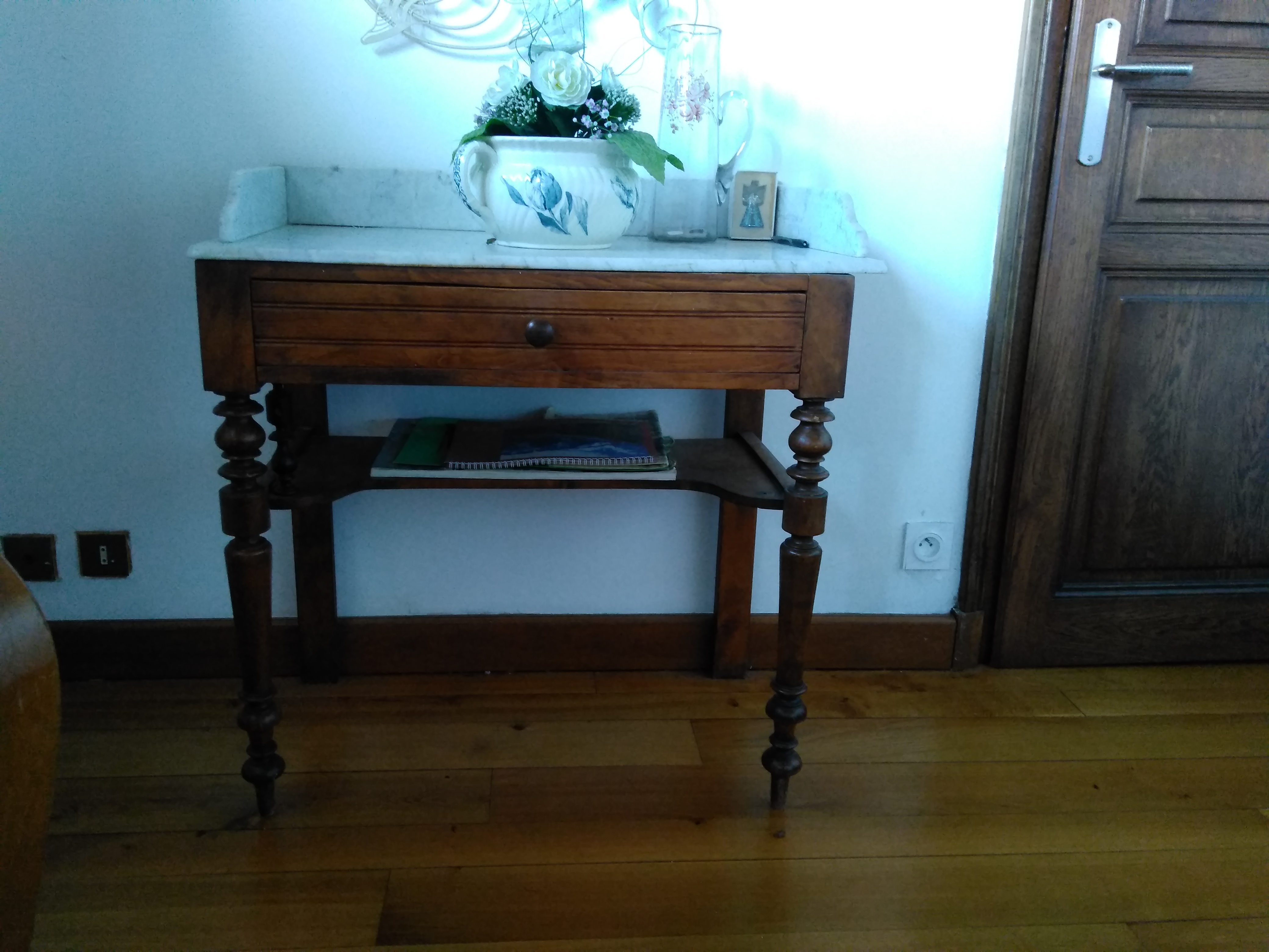 Table de toilette