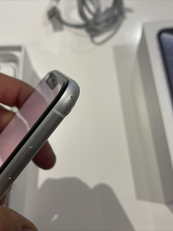 Apple iPhone XR – 64 GB – Weiß (entsperrt)