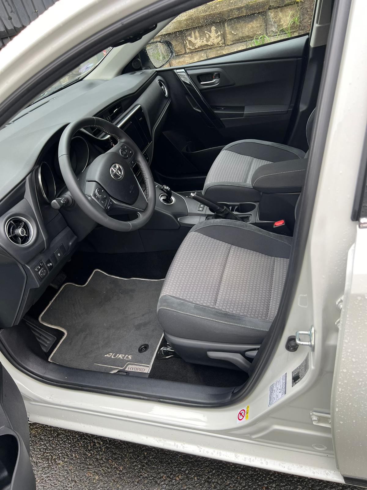 Toyota Auris HYBRID 2019