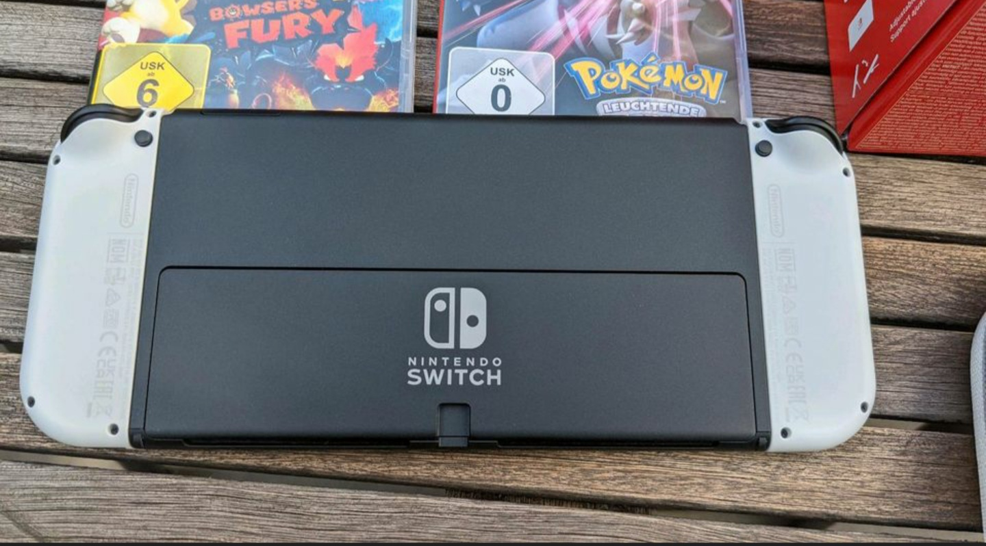 Nintendo Switch Oled + Pokemon + Super
