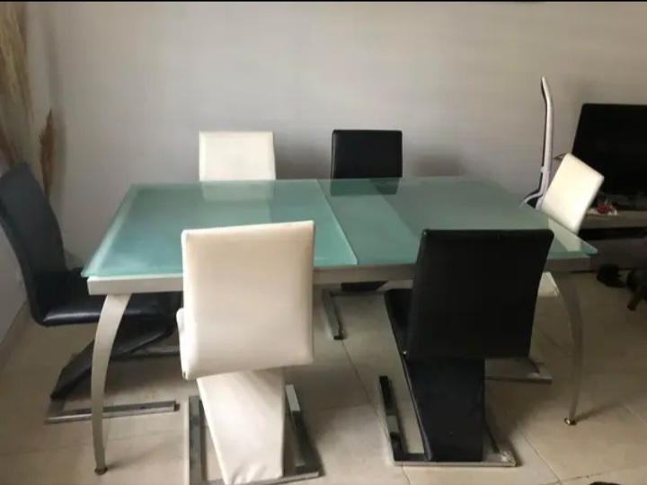 Table en verre