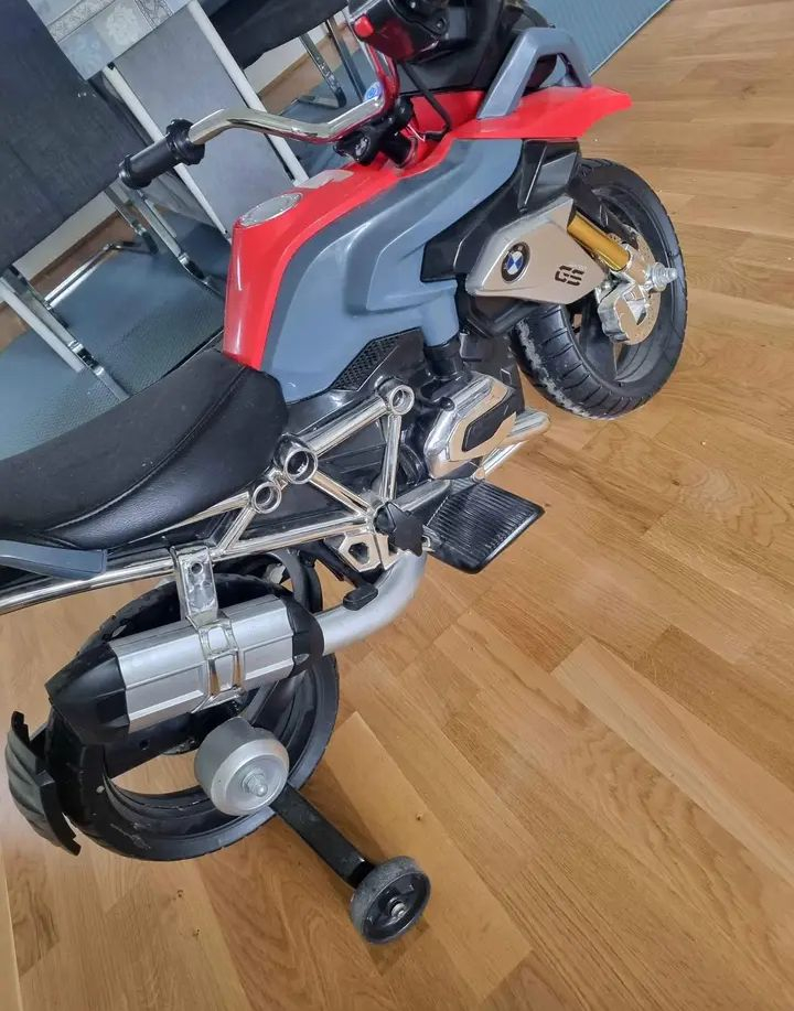 Nouvelle moto élèctrique 2024 - Miniature 4