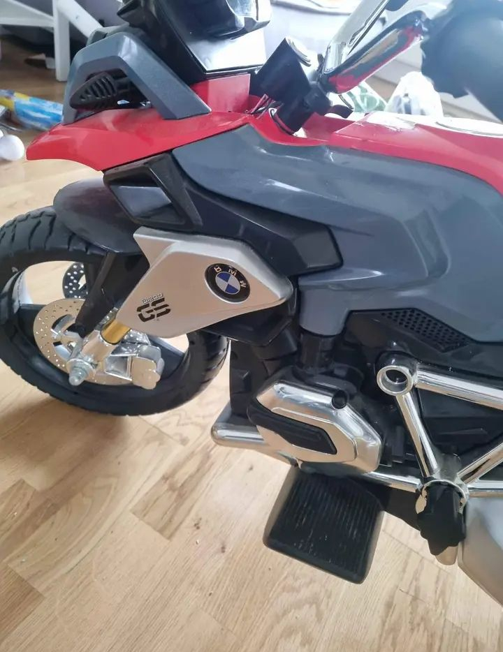 Nouvelle moto élèctrique 2024