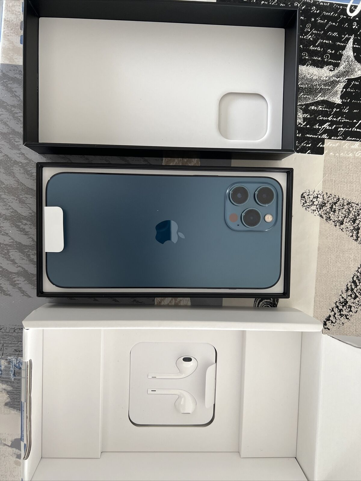 Apple iPhone 12 Pro Max Smartphone - 256 Go - Bleu Pacifique (Déverrouillé) - Miniature 2