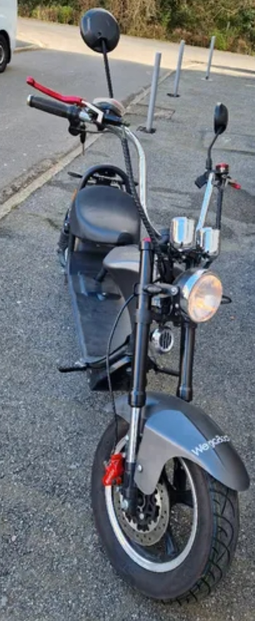 Scooter électrique en bon étant