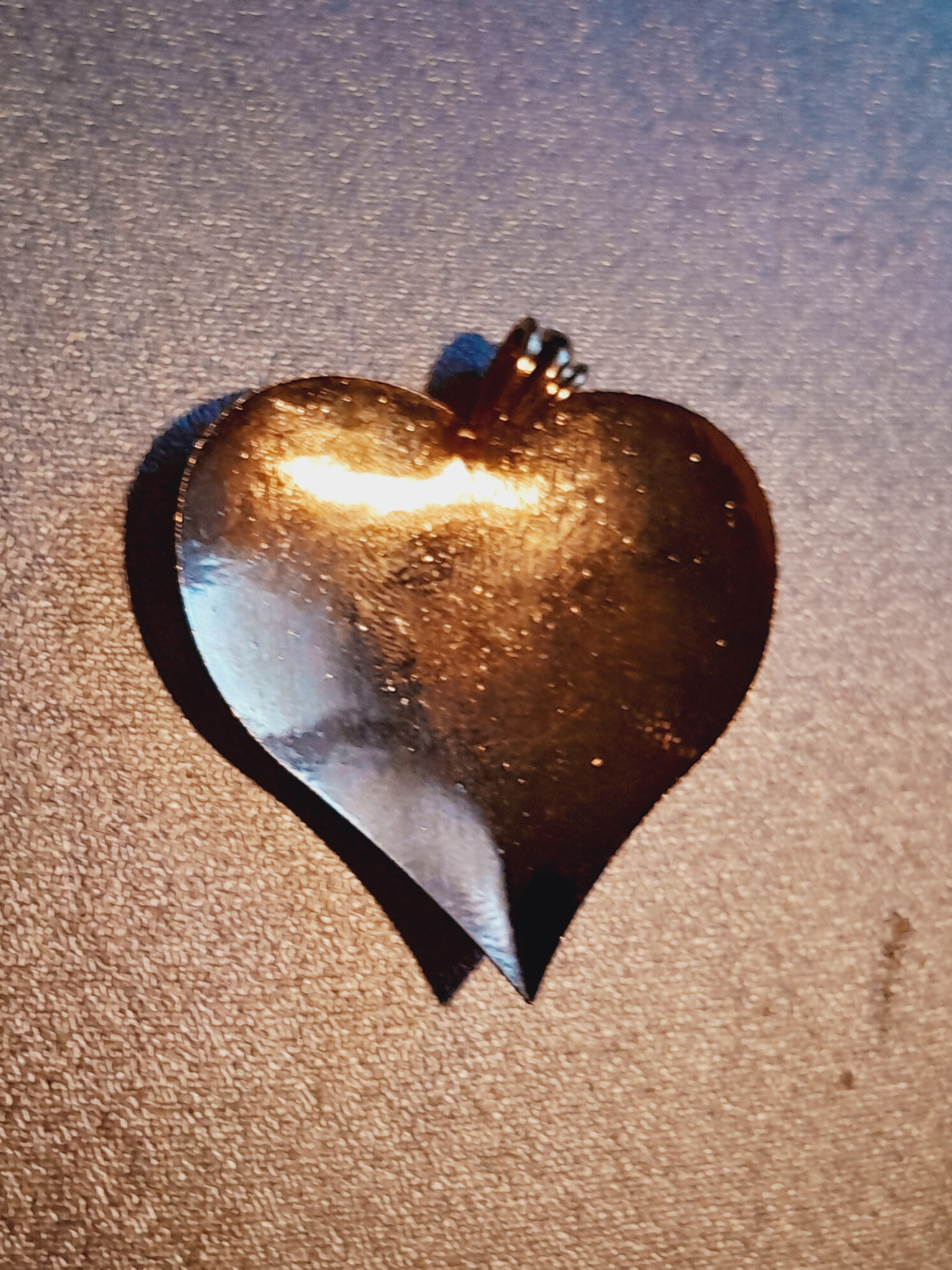 Superbe pendentif plaque or cœur neuf et dans son écrin